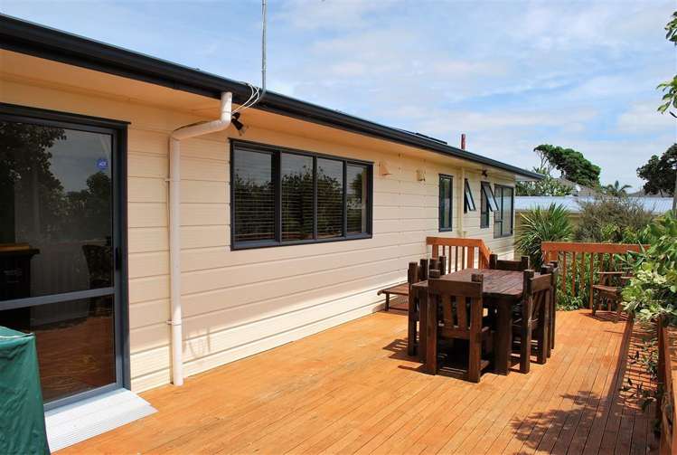 1/17 Mickle Street Te Atatu South_0