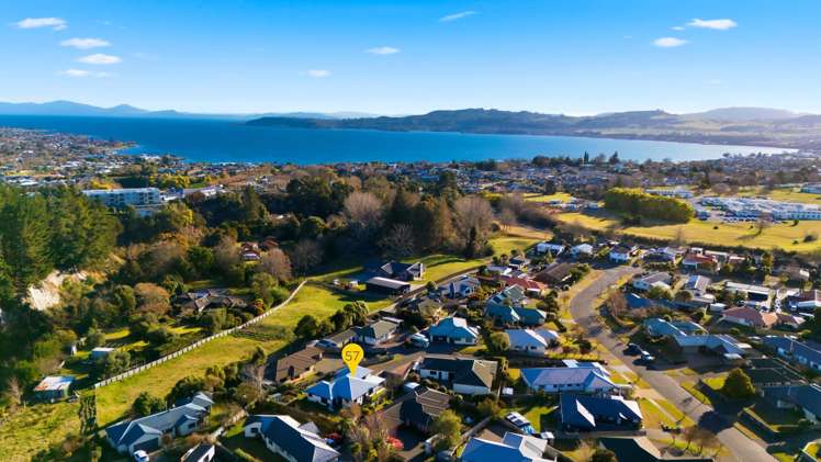 57 Balmoral Drive Hilltop_19