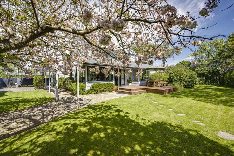 1127 Riverslea Road South Longlands_8