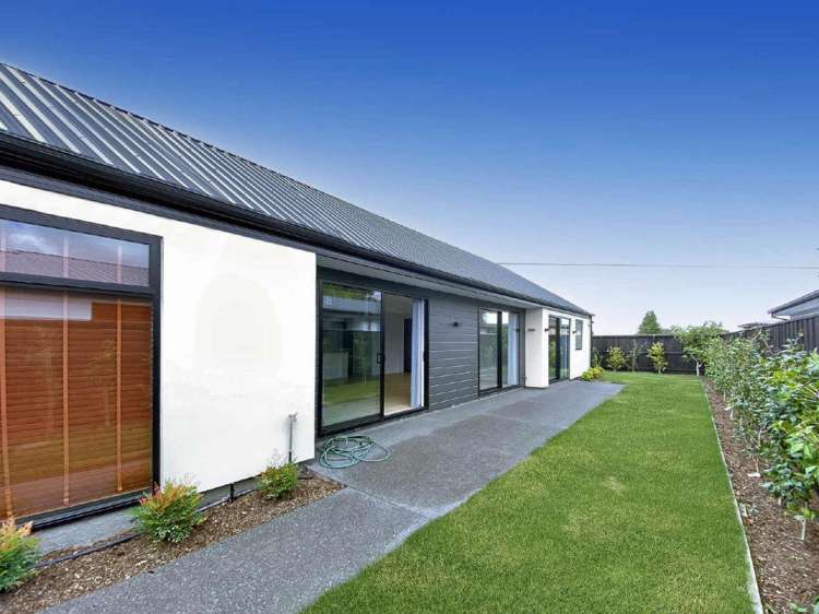 22 Kirkland Crescent Harewood_16