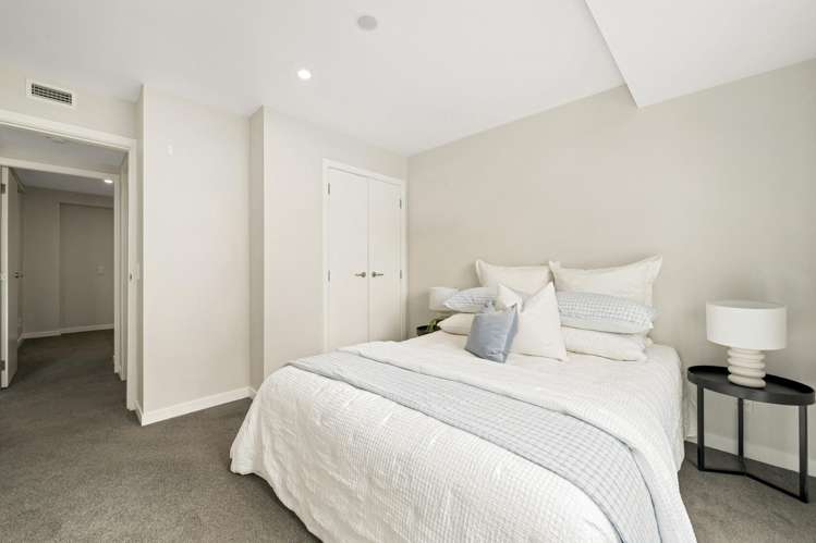 202/2 Colombo Street Newtown_11