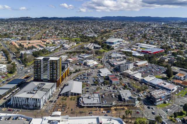 41 McCrae Way New Lynn_4