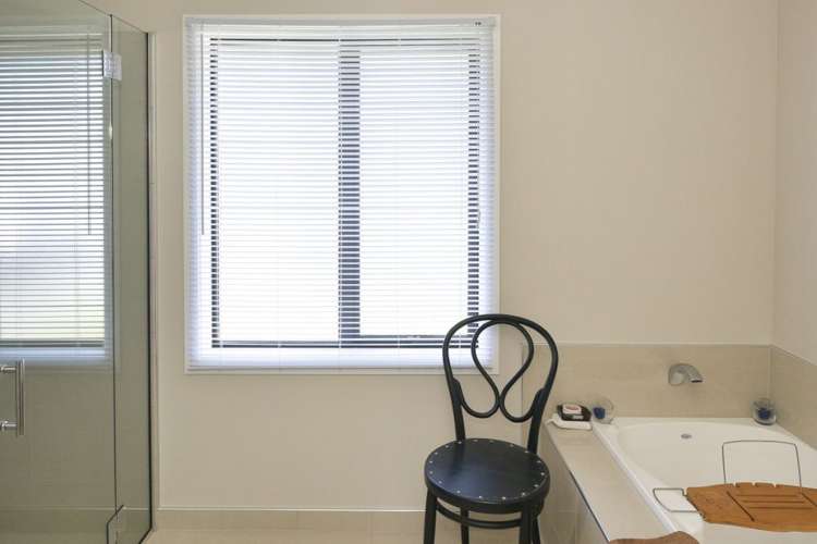 6 Goldrich Grove Netherby_13