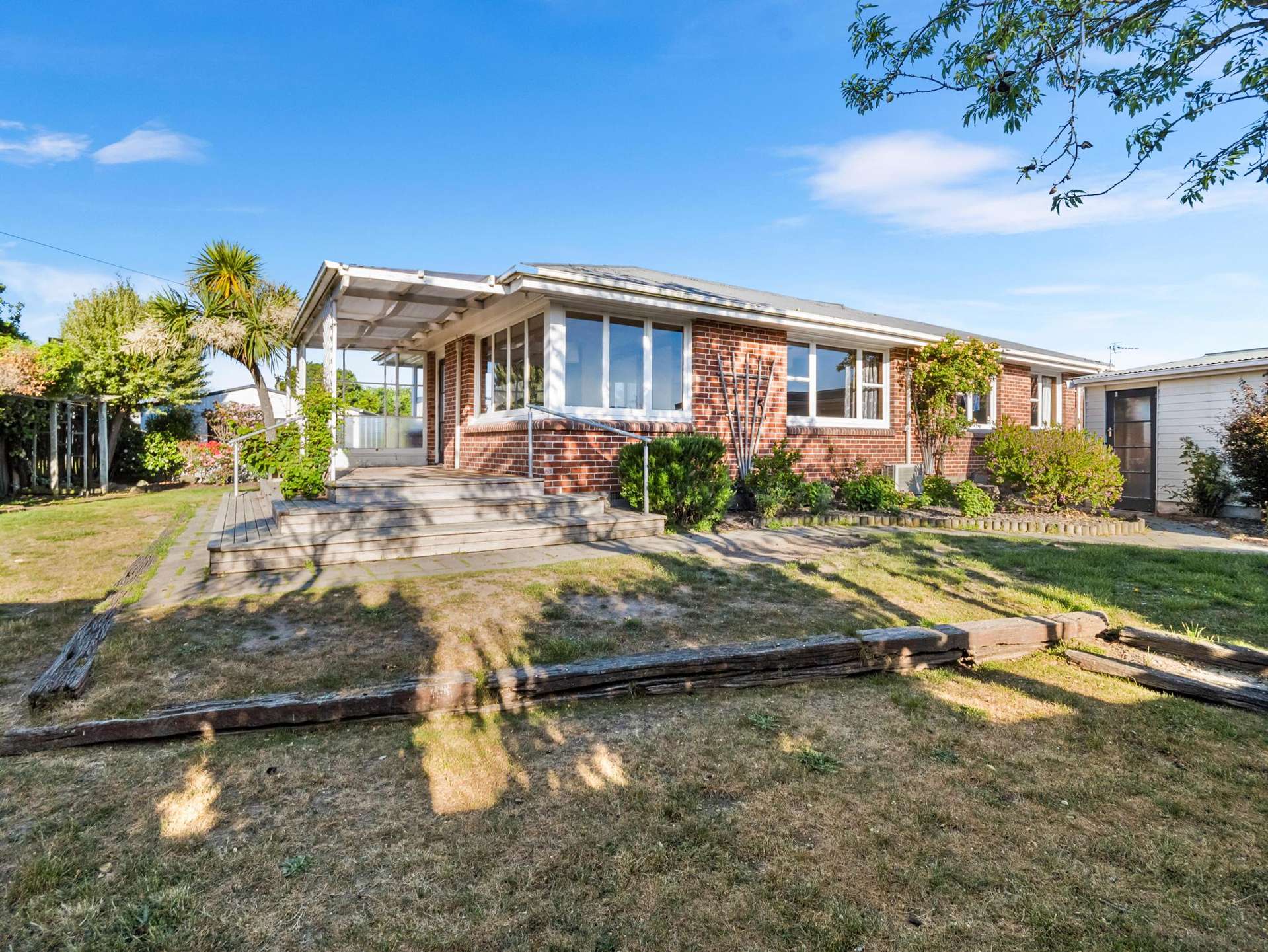 6 Robin Street Burwood_0