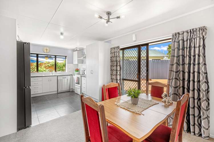 7 Charisma Court Kelvin Grove_10