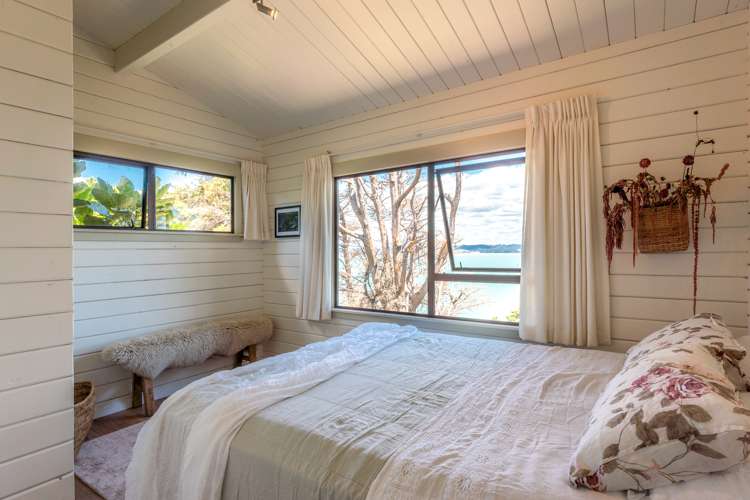 402 Orapiu Road Waiheke Island_28