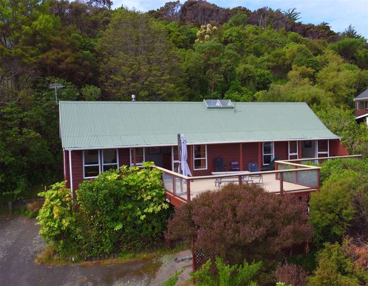 17 Settlers Hill Akaroa_22