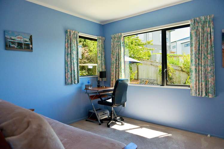 30 Saint Ives Drive Camborne_6