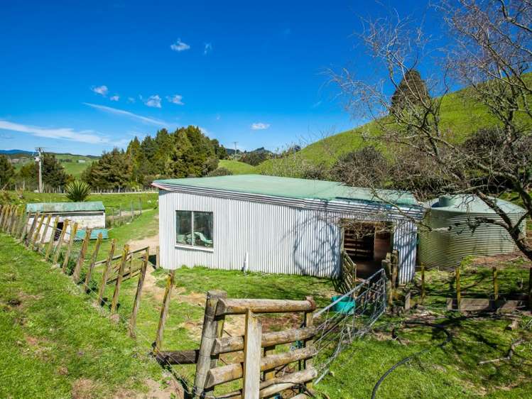 667 Stanley Road Wainui_14