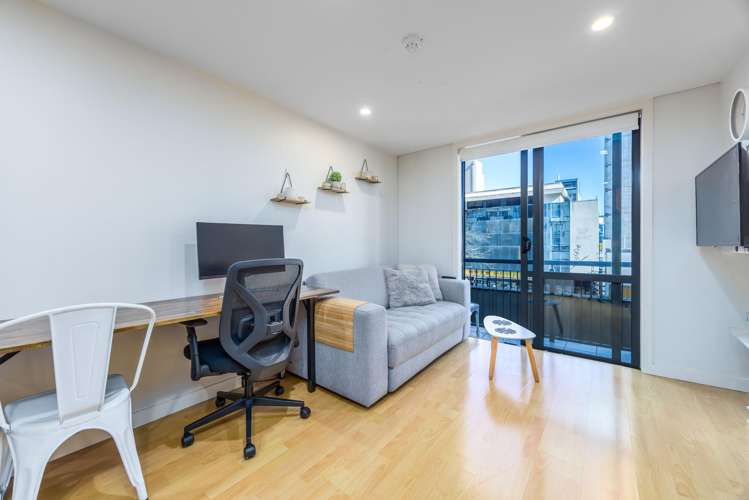 303/76 Wakefield Street_5