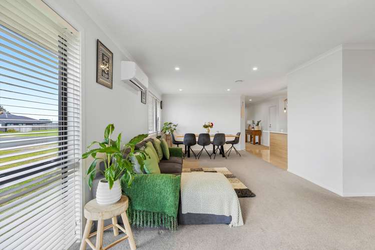14 Murray Ward Drive_5