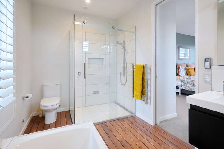 59 Waterstock Way Parklands_17