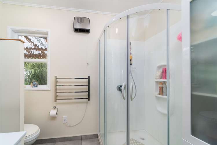 25 William Benton Street Featherston_17