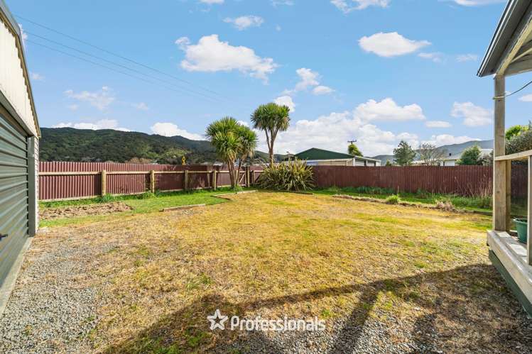 19 Grimsby Grove Wainuiomata_17