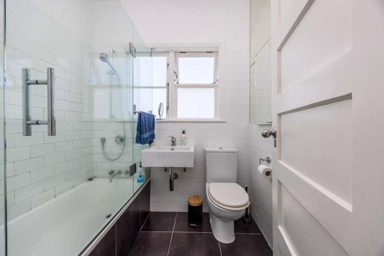 2/192 Queen Street Northcote Point_14