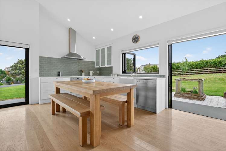 2 Lawrence Carter Drive Bombay_7