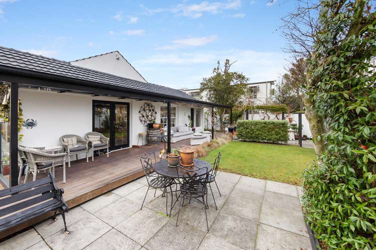 1/148 Leinster Road Merivale_1