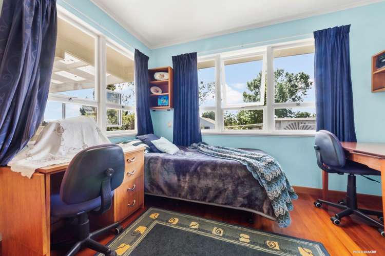 39 School Road Te Atatu South_12