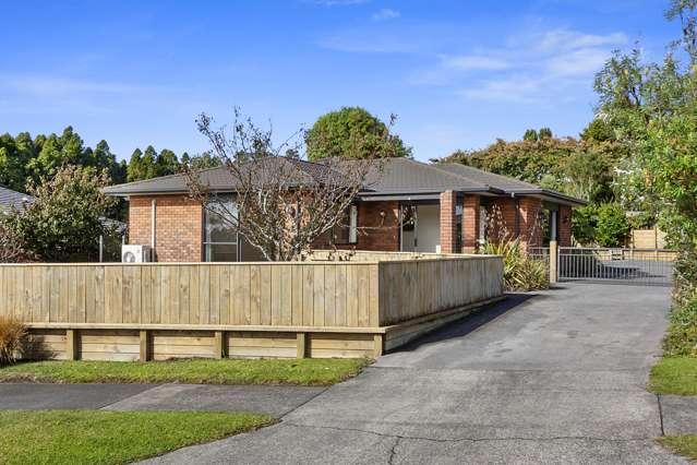 CAREFREE ON KARAMEA