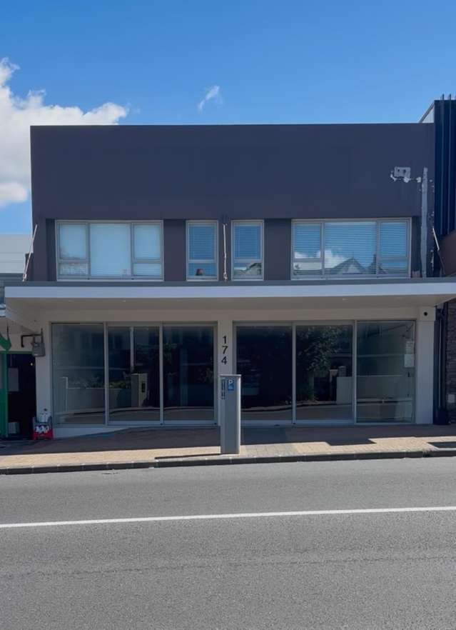 Fresh Retail Space - Hurstmere Road, Takapuna