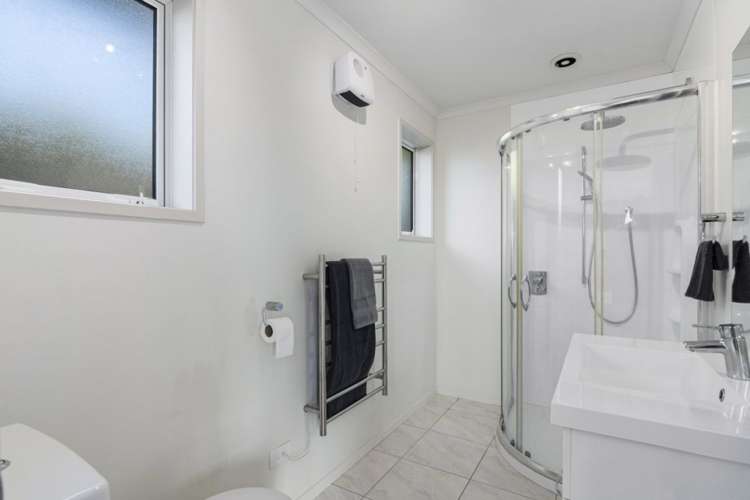 74 Washbourn Drive Richmond_11