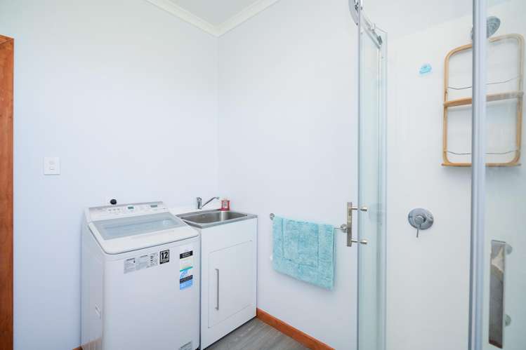 1602-1610 Tokanui Gorge Hwy Fortrose_17