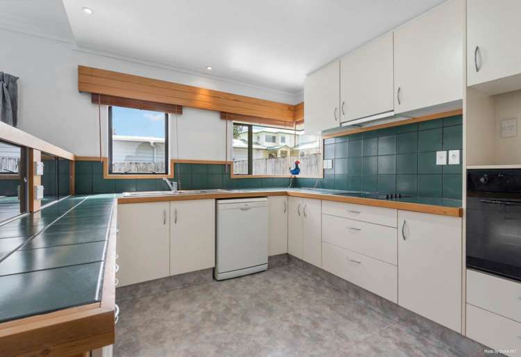 8 Kasia Close Massey_3