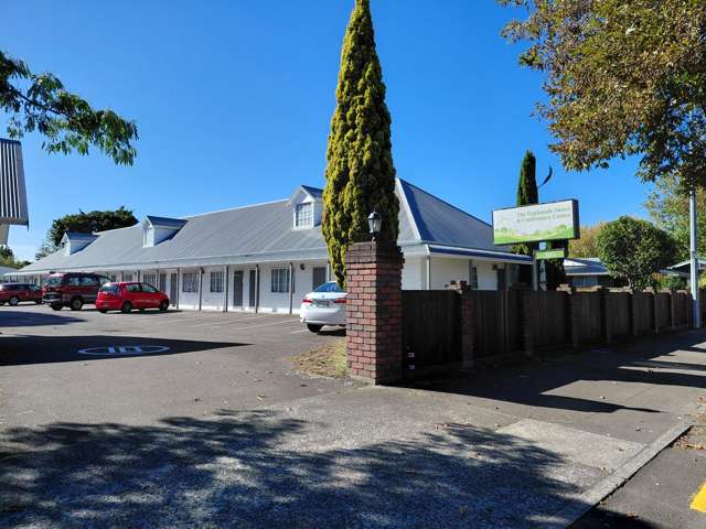 Freehold property known as ‘Esplanade Motel"