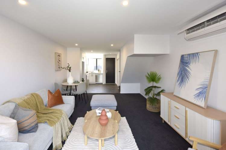 2/111 Edgeware Road Saint Albans_13