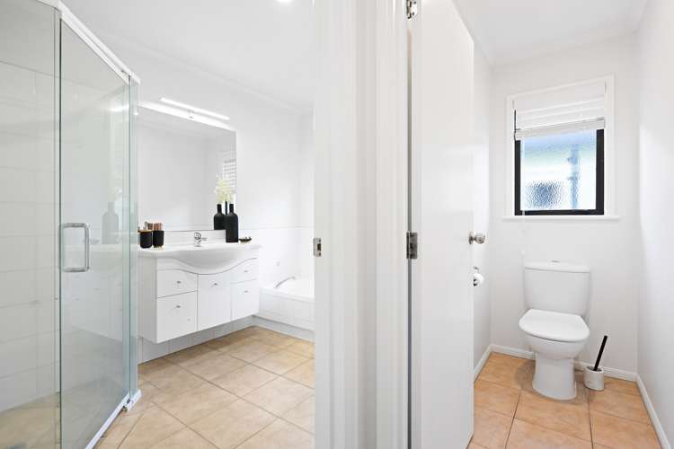 8 Takapu Place Huntington_15