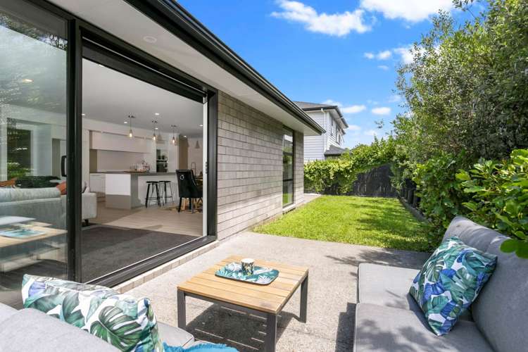 8 Ian Gordon Lane Orewa_9