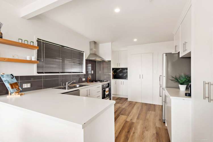 55 Cape Hill Road Pukekohe_11