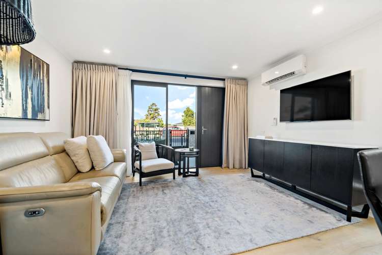 8 Patariki Way Beach Haven_6