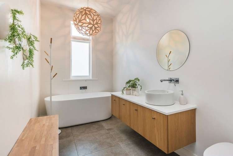 2 Arawa Avenue Devonport_14