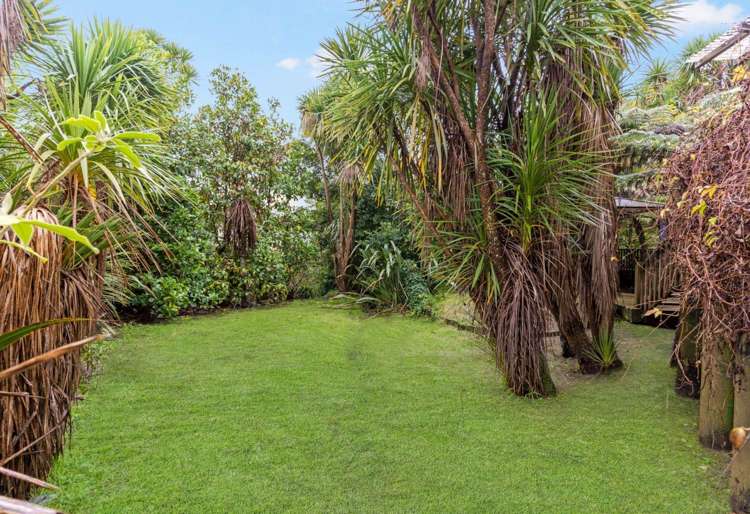21 Frenz Drive Titirangi_19