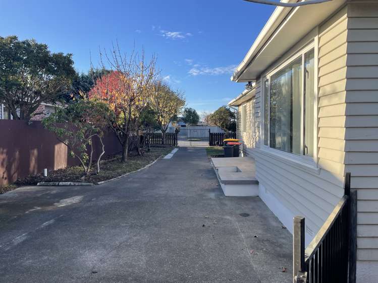 25 Wycola Avenue Hei Hei_11