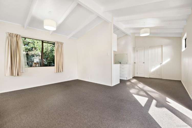 61 Sylvan Crescent Te Atatu South_7