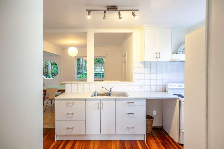 53 Whakarite Road Ostend_7