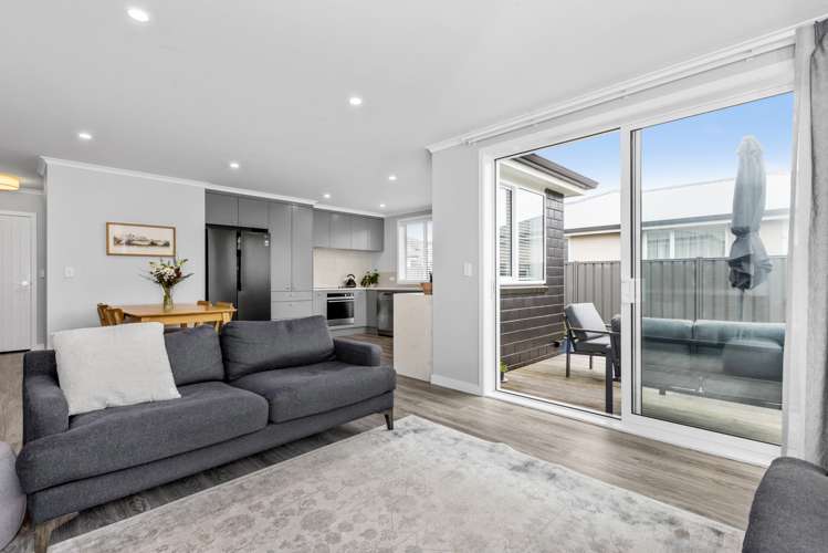 17 West Place Greenmeadows_6