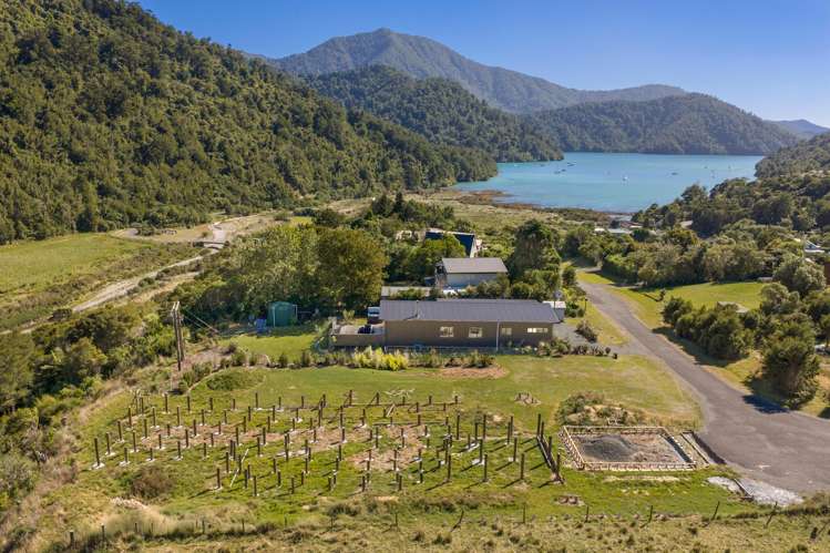 30 and 32 Matai Street Tennyson Inlet_34