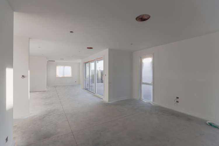 243 Racecourse Road Allenton_3