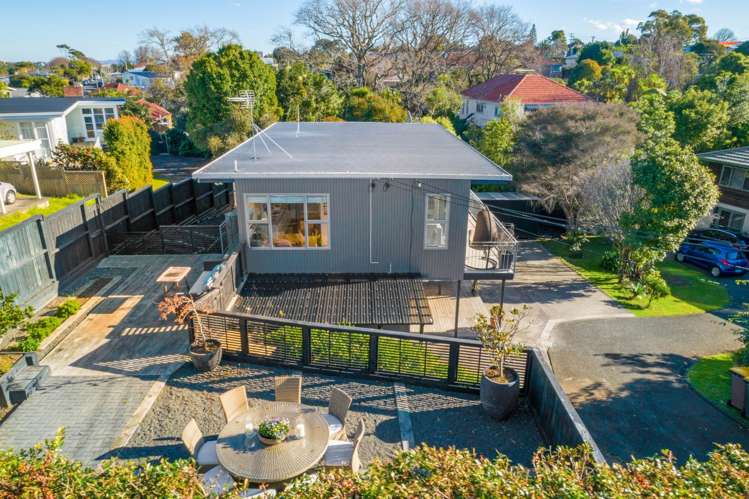 1/105 Lake Road Belmont_23