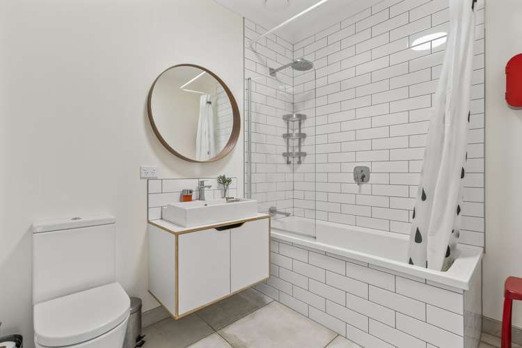 7 Birdwood Street Karori_18