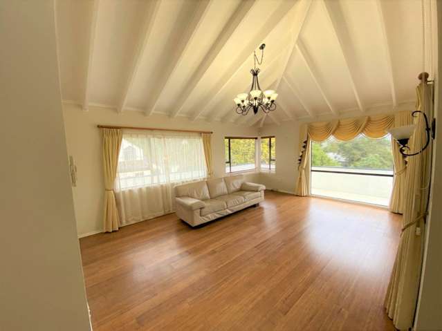 8 Eleanor Place Blockhouse Bay_1