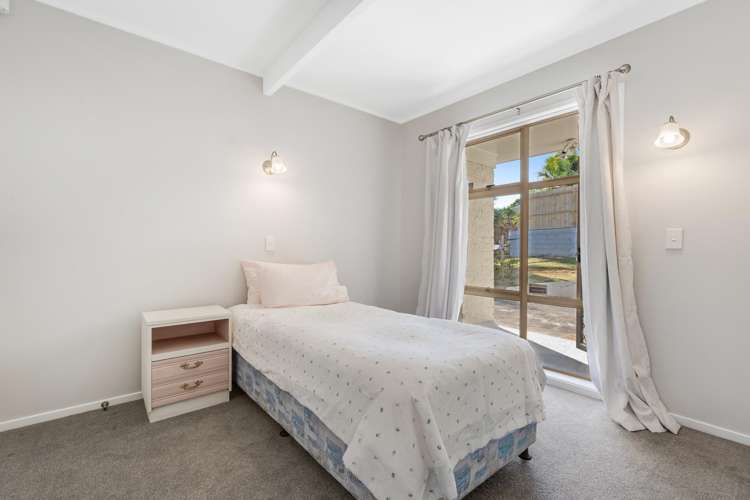 2/13A Wilbur Place Sunnyhills_11