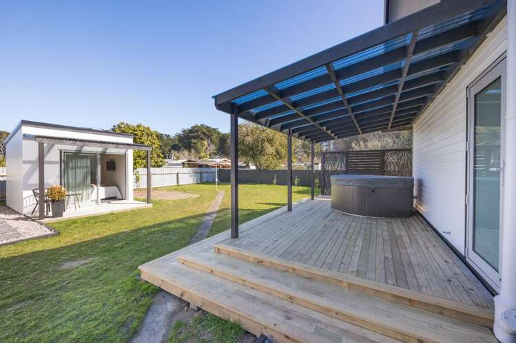 8 Cousins Avenue West Foxton Beach_30