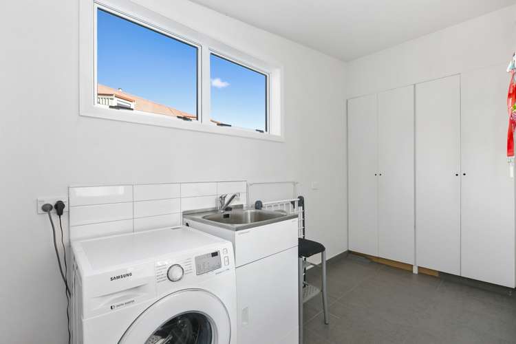 18 Howard Street Macandrew Bay_18