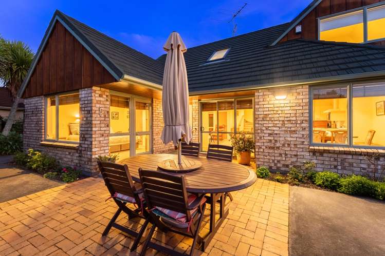 8a Rewarewa Crescent Waikanae_1