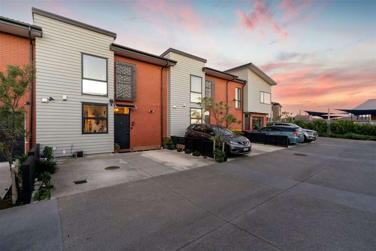 7 Fermi Lane Papakura_10