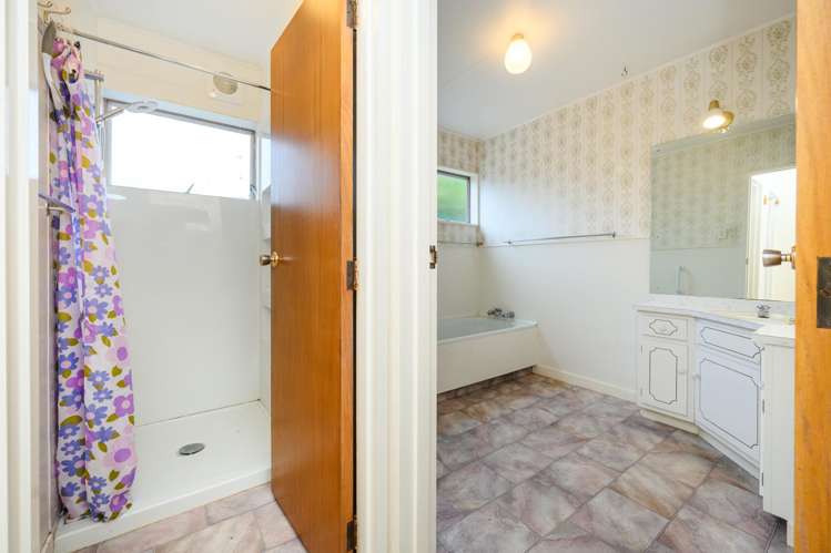 24 Wikiriwhi Crescent Awapuni_18